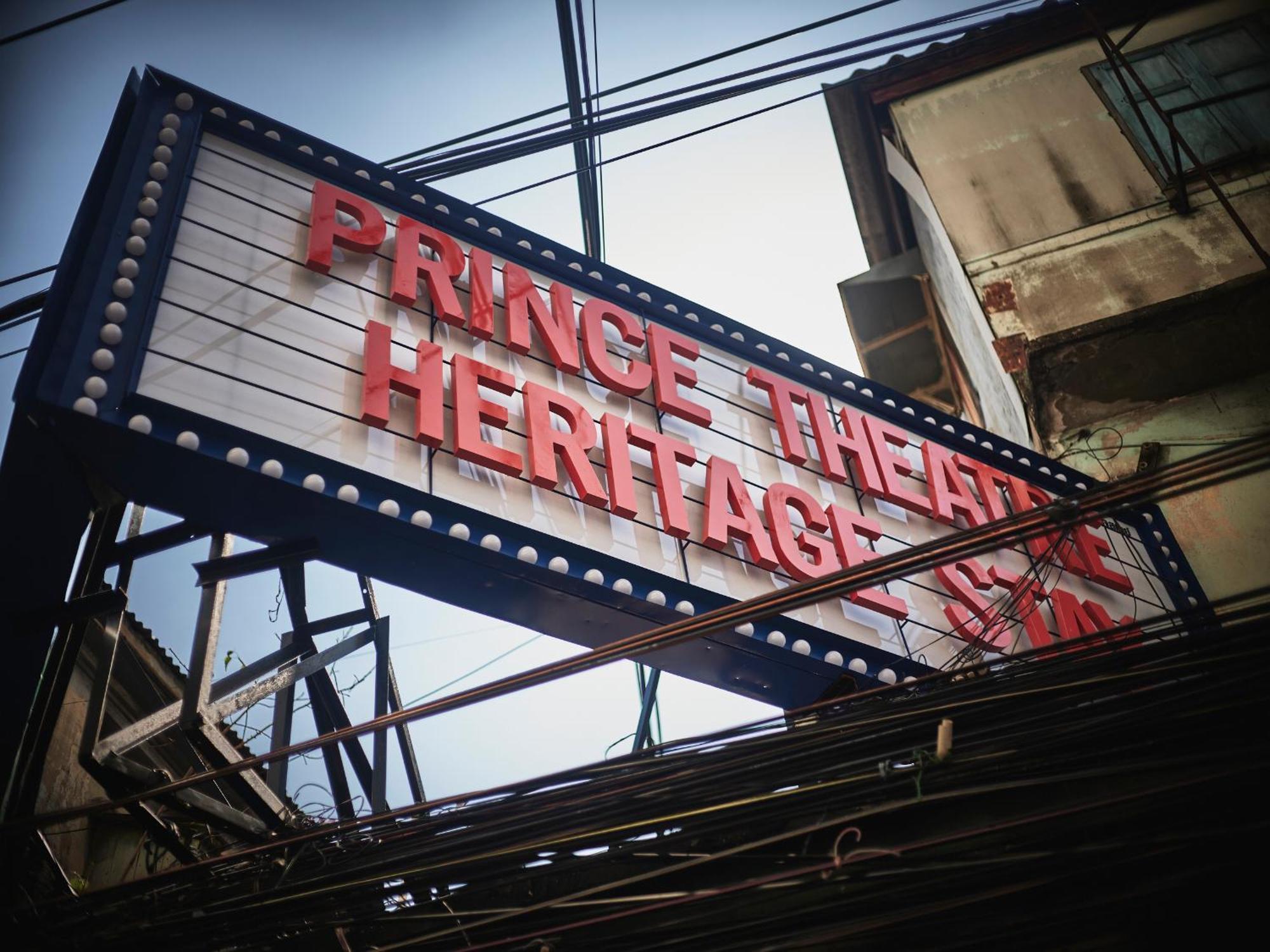 Prince Theatre Heritage Stay Hostel - Silom Bangkok Eksteriør bilde
